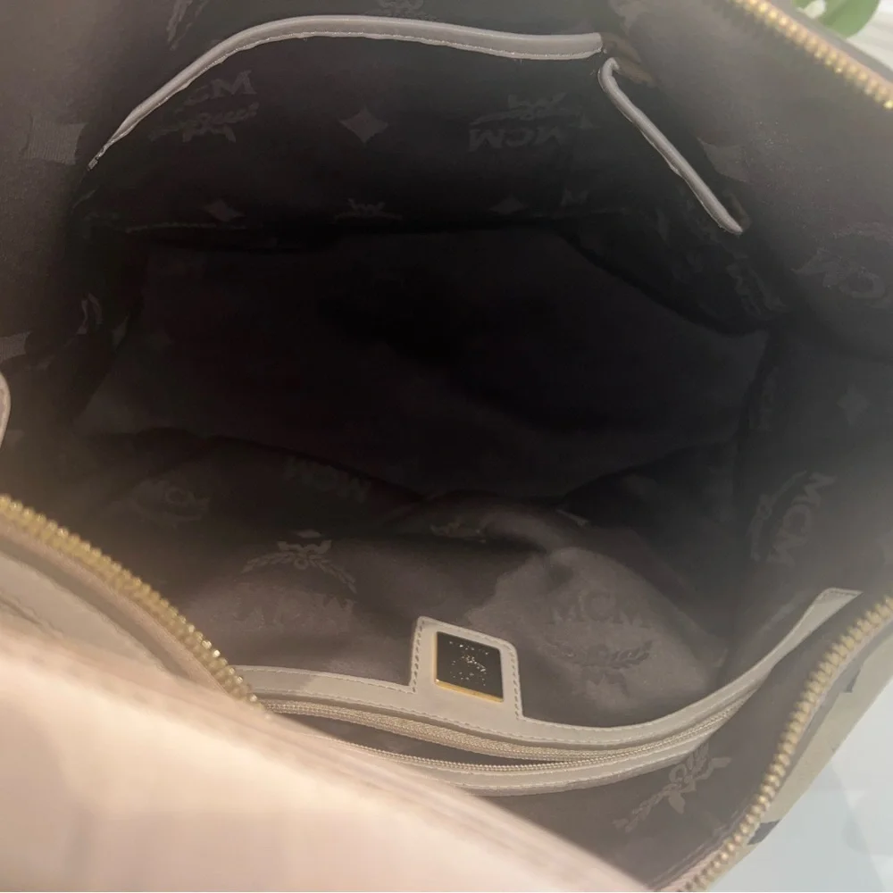 1813 MCM Tan Shoulder Bag